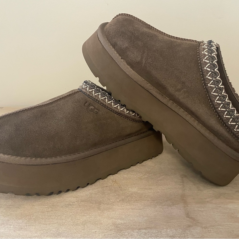 UGG Women's Hickory Platform Slippers